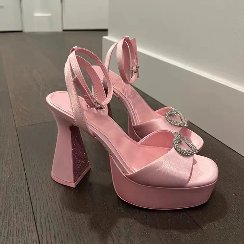 BARBIE PLATFORM