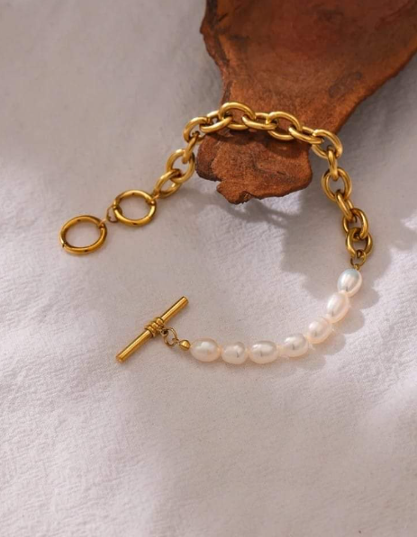 Pearl Toggle-Clasps Chain Bracelet