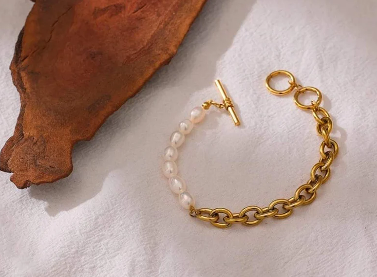 Pearl Toggle-Clasps Chain Bracelet